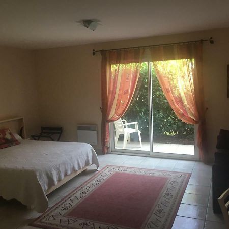 Chambres D'Hotes La Coloniale Varetz ภายนอก รูปภาพ