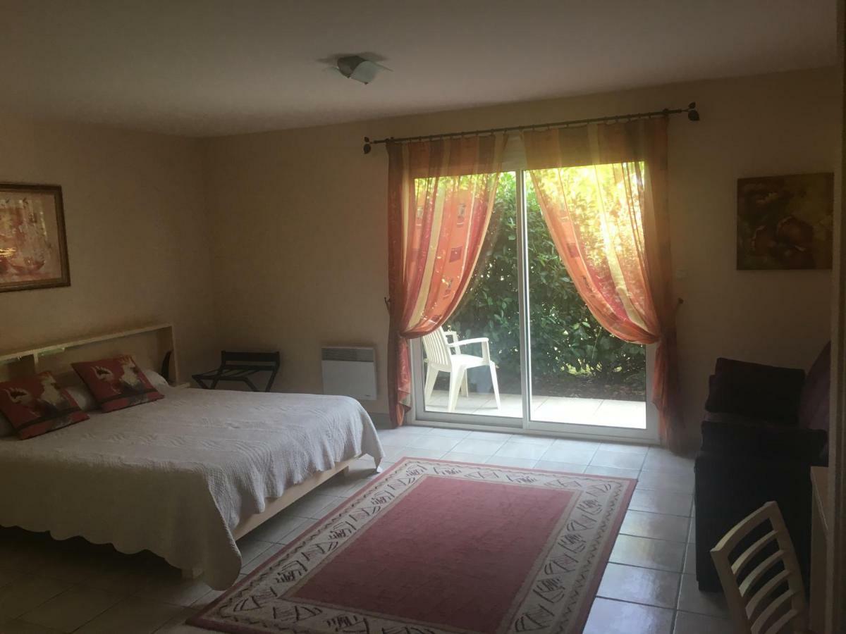 Chambres D'Hotes La Coloniale Varetz ภายนอก รูปภาพ