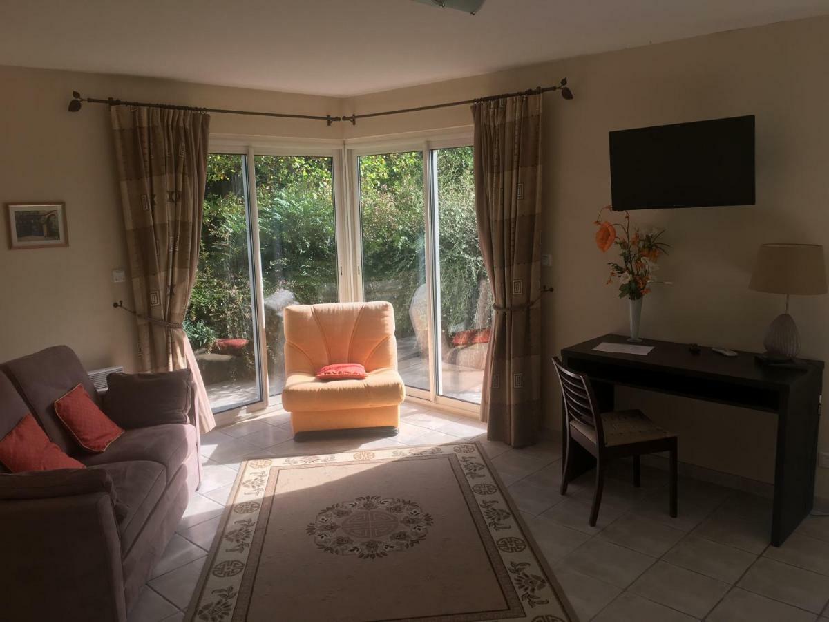 Chambres D'Hotes La Coloniale Varetz ภายนอก รูปภาพ